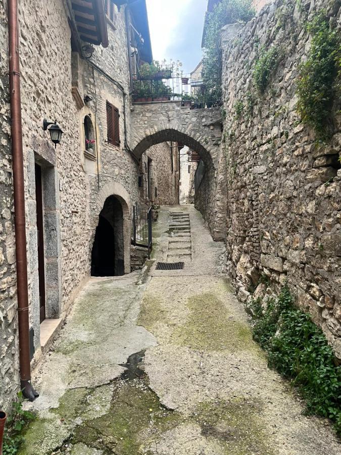 Appartamento A Valle San Martino Di 스폴레토 외부 사진