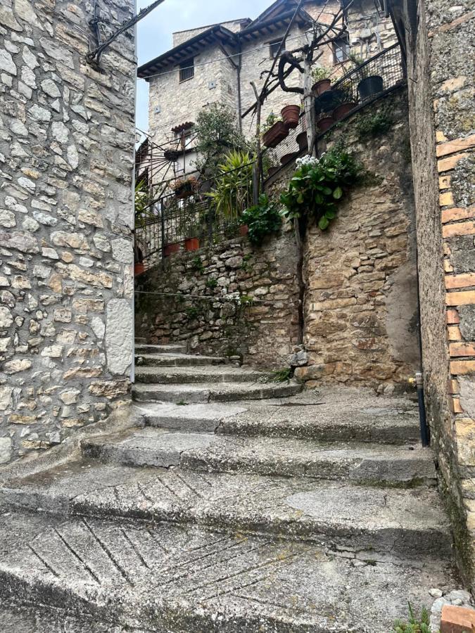 Appartamento A Valle San Martino Di 스폴레토 외부 사진