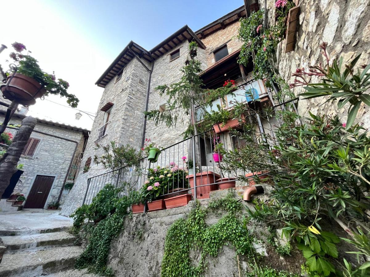 Appartamento A Valle San Martino Di 스폴레토 외부 사진